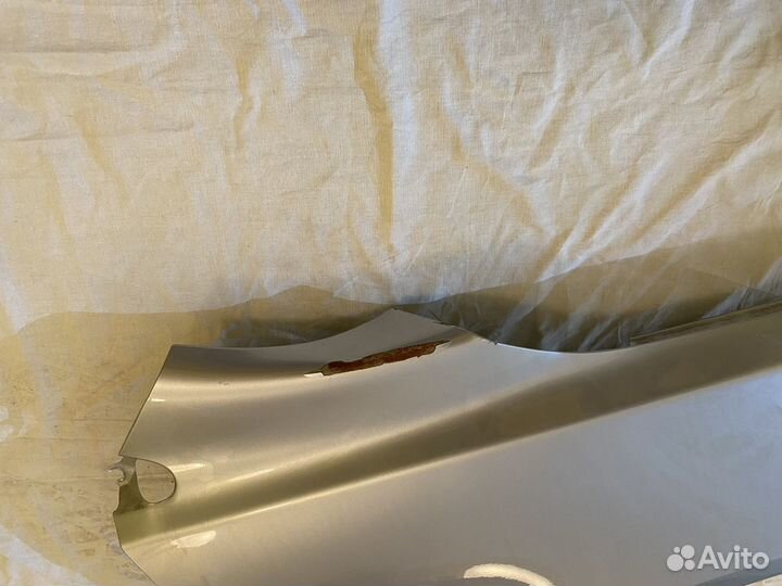 Крыло на mitsubishi lancer 10