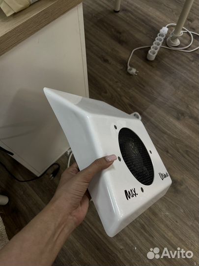 Вытяжка для маникюра и педикюра max