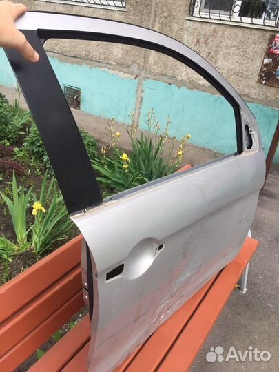 Дверь передняя правая