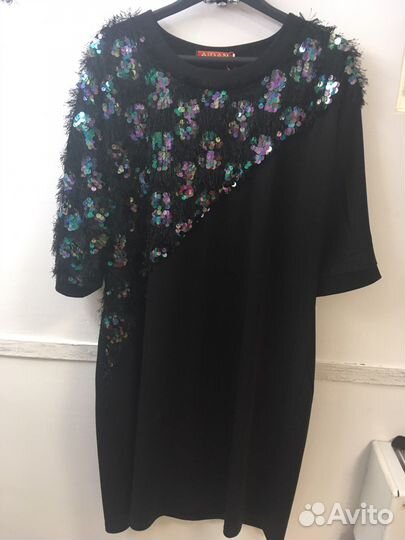 Нарядное женское платье размером 54 56