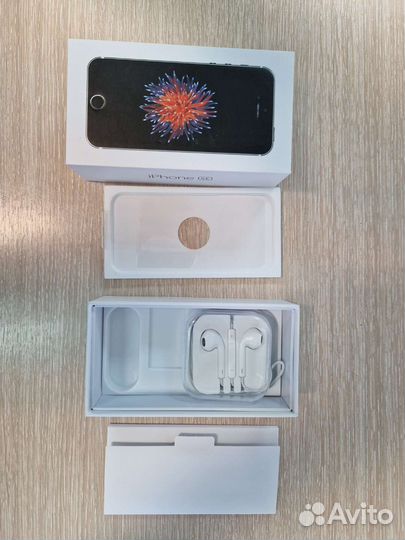 Коробка от Телефона iPhone 5se