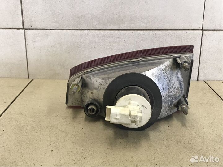 Фонарь задний внутренний правый Primera P12E 2002