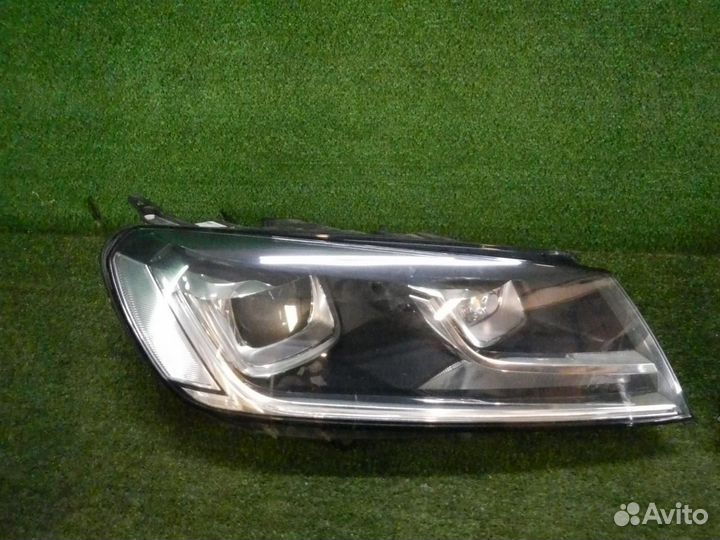 Фара передняя (комплект) Volkswagen Touareg