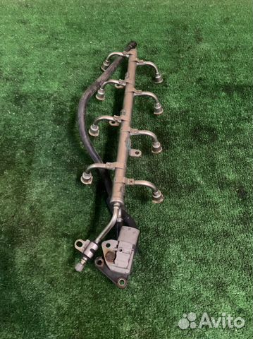 Volvo S80 XC90 V8 топливная рампа с клапаном