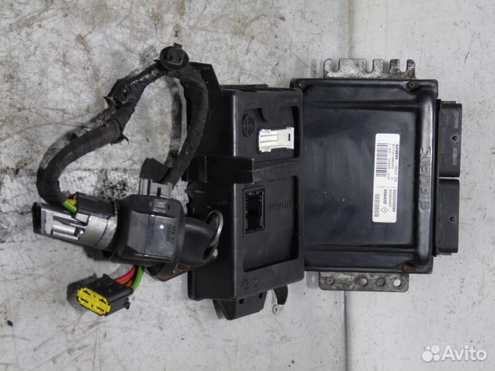 Комплект эбу двигателя Рено Симбол 1