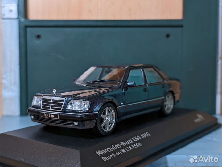 Solido 1:43 Mercedes W124 E60 AMG