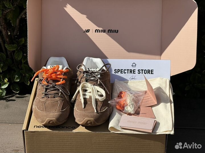 Кроссовки New Balance X Miu Miu 530 SL Brown