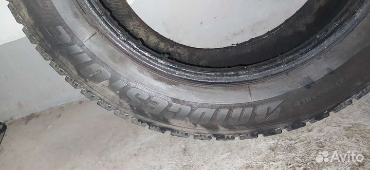 Bridgestone Ice Cruiser 5000 205/60 R16 92T