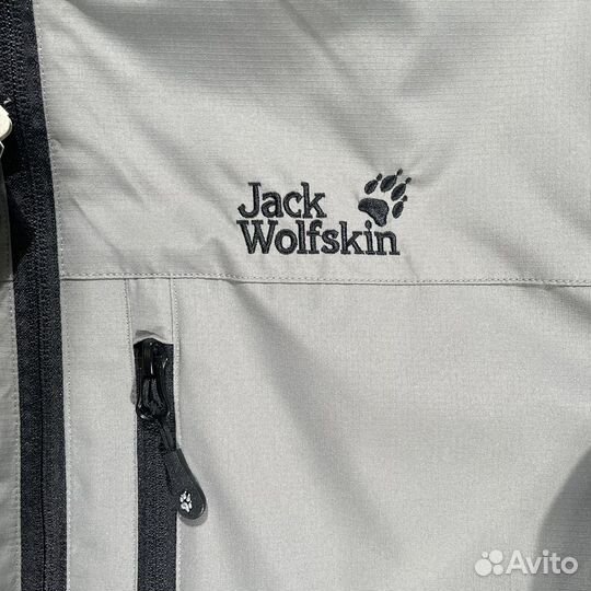 Куртка демисезонная Jack Wolfskin / Куртка осень