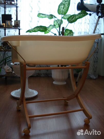 Переноска-колыбель для новорожденного с капюшоном