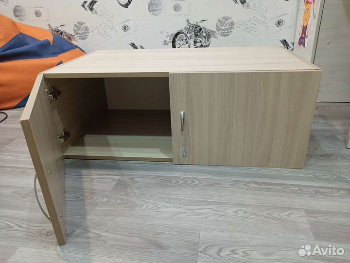 Полка настенная навесная