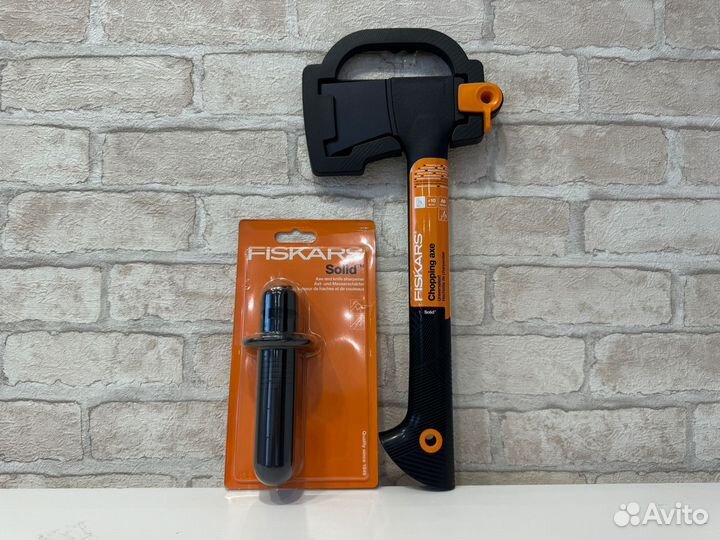 Топор Fiskars + Точилка