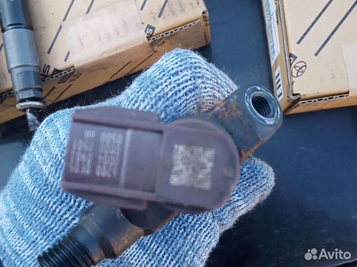 Форсунка топливная тойота ленд крузер 200 4.5 D