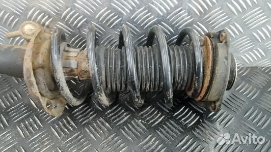 Стойка передняя левая volkswagen passat B7 (UNP04K501)