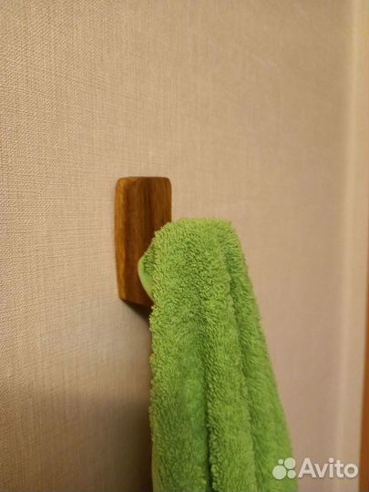 Вешалки из дуба