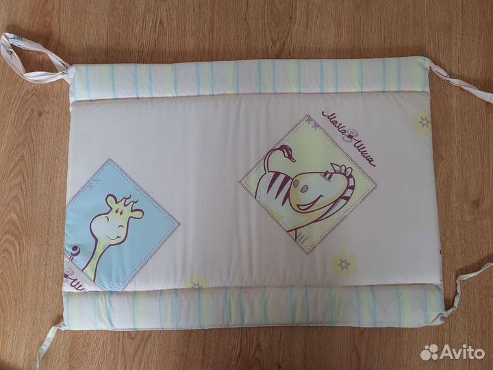 Мягкие бортики в детскую кроватку