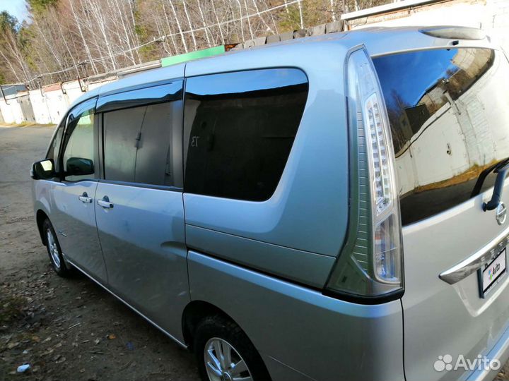 Nissan Serena 2.0 CVT, 2015, 143 000 км