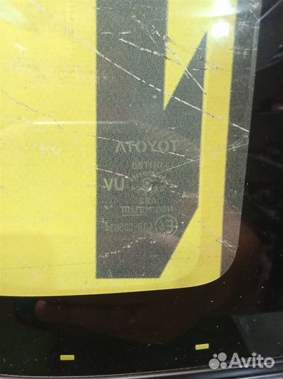 Стекло задней форточки правая Toyota RAV4 2013