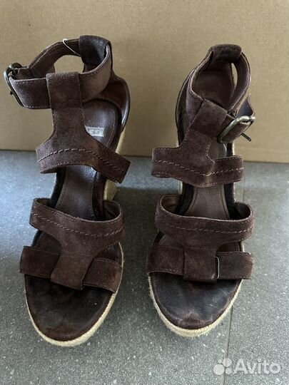 Босоножки на танкетке uggs и Trussardi