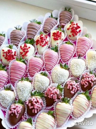 Клубника в шоколаде букеты