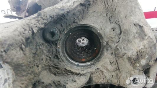 Ступица передняя правая volkswagen passat B6 (GDN1