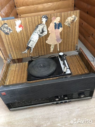 Радиола проигрыватель винила Рекорд-354