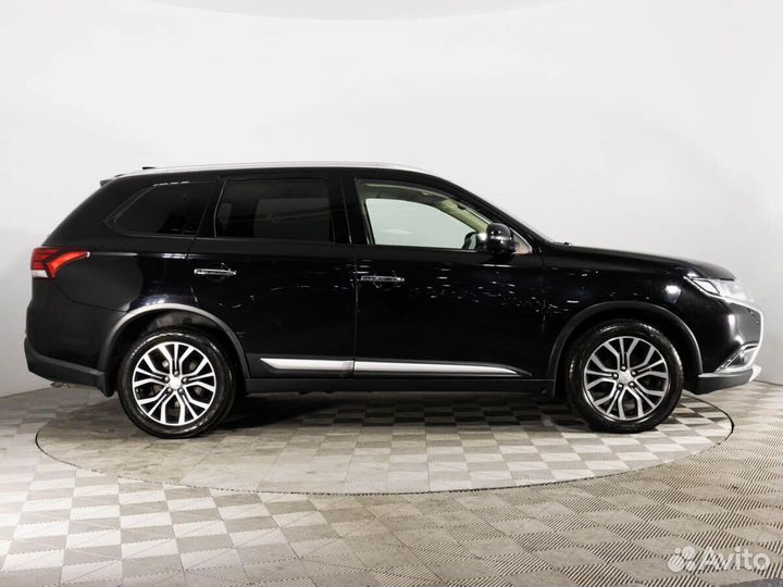 Mitsubishi Outlander 2.4 CVT, 2018, 181 085 км