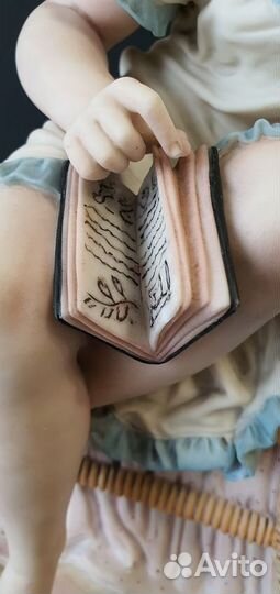 Антикварные парные статуэтки, бисквитный фарфор