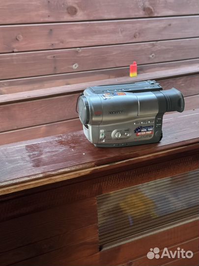 Продам видеокамеру