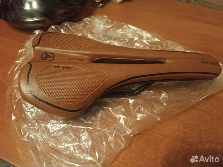 Седло для велосипеда Artemis