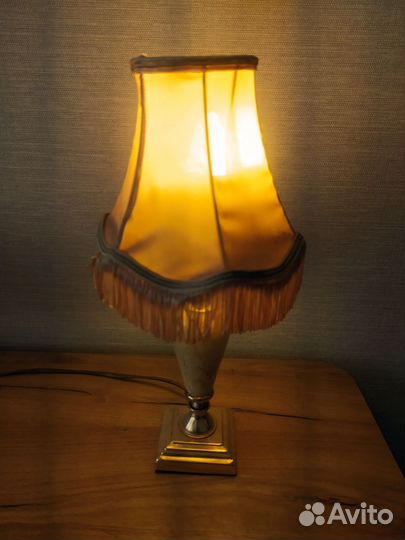 Винтажная настольная лампа