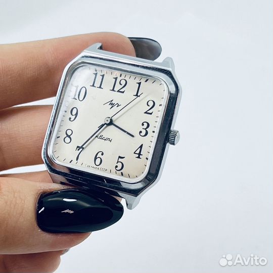 Часы СССР Луч Кварц 2356