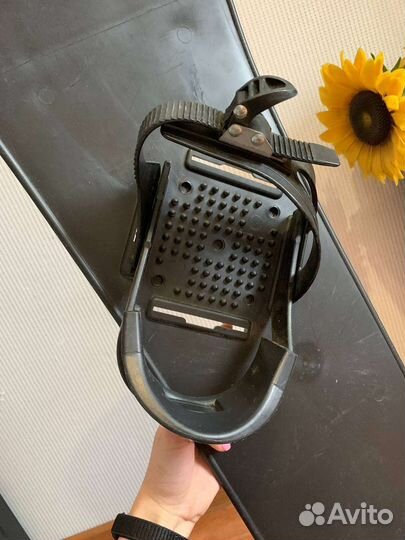 Сноуборд с креплениями