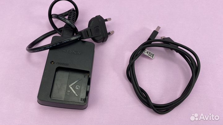 Кабель и зарядка для фотоаппарата Sony