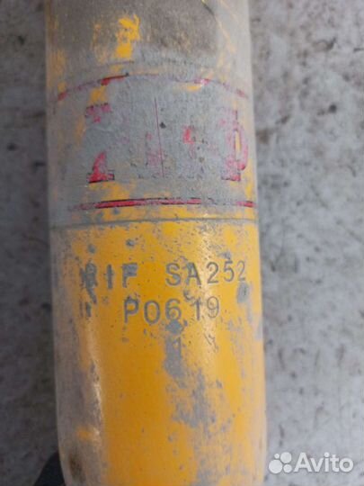 Задний амортизатор риф Тойота Хайлюкс 8 1GD-FTV