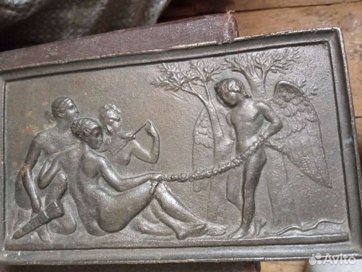 Плакатка из бронзы