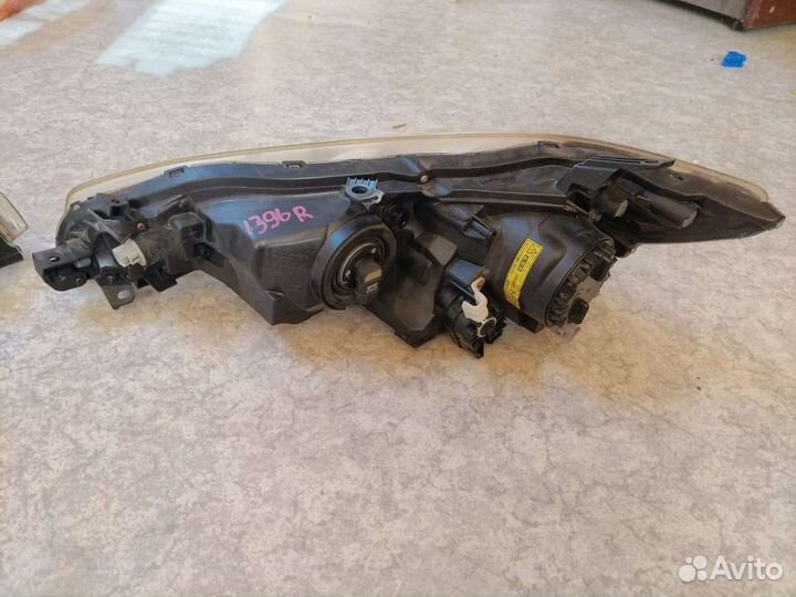 Фары toyota wish zge2