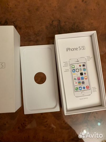 Коробка от iPhone