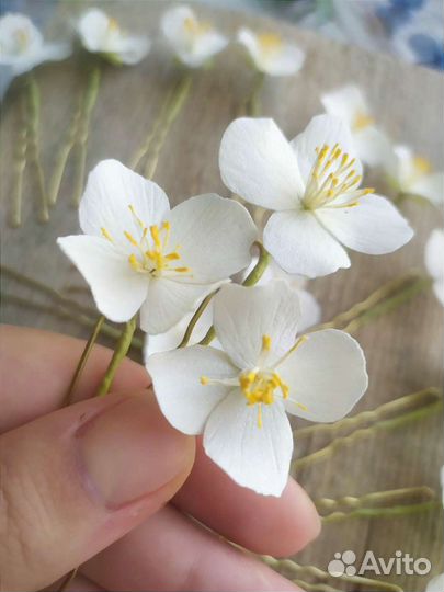 Шпильки с жасмином. Ручная работа