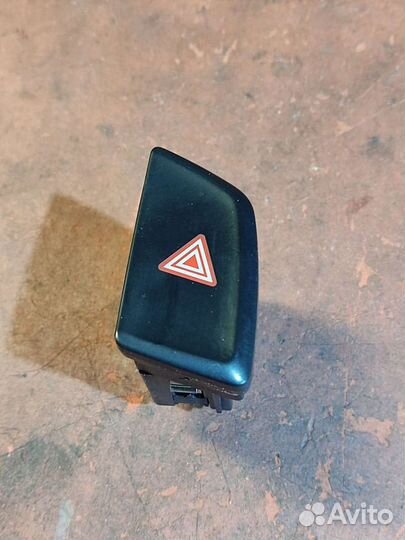 Кнопка аварийки Audi Q5 A4 A5