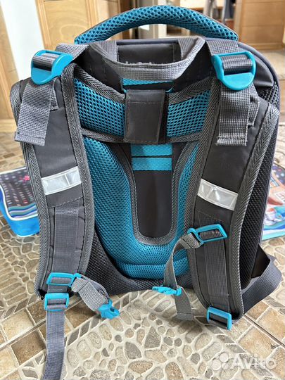 Рюкзак школьный для девочки новый