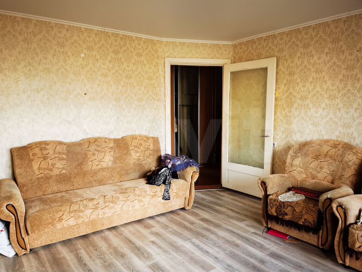 3-к. квартира, 65 м², 1/3 эт.