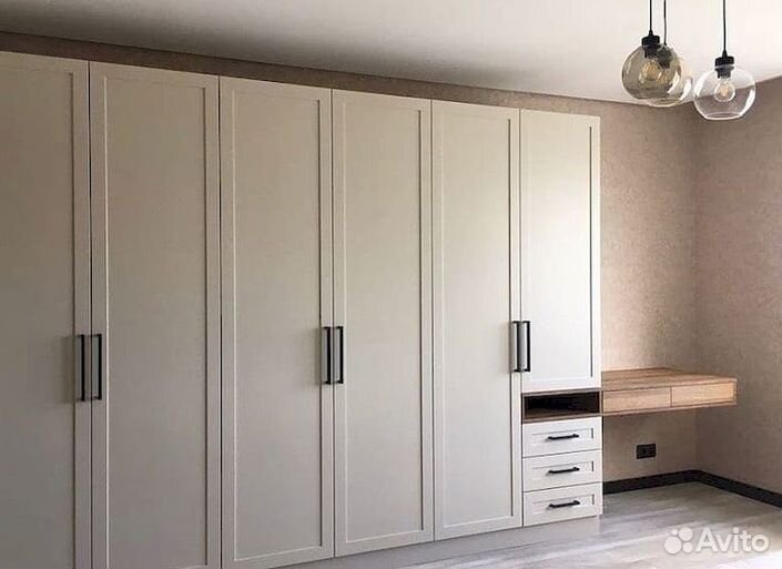 Шкаф купе с зеркалом