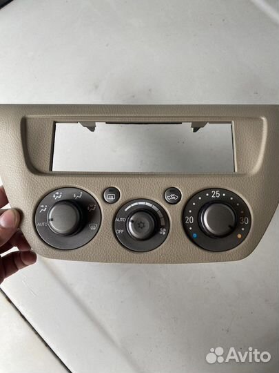 Панель и блок управления печкой lancer 9