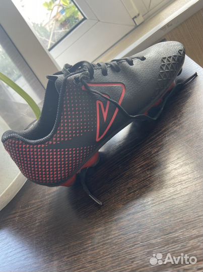 Бутсы футбольные 35 шипованные