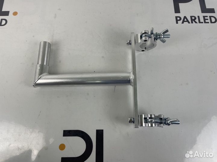 Кронштейн для крепления акустики на ферму