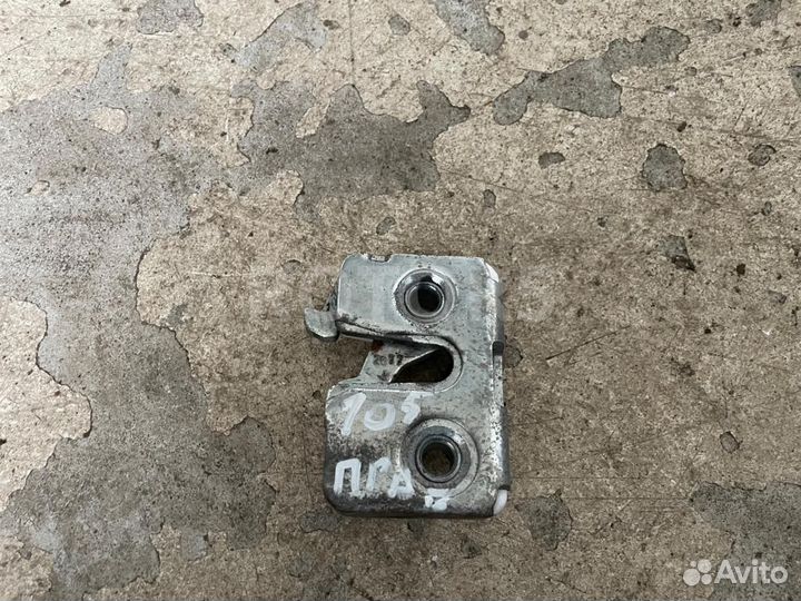 Замок двери передней правой DAF XF 105 2012