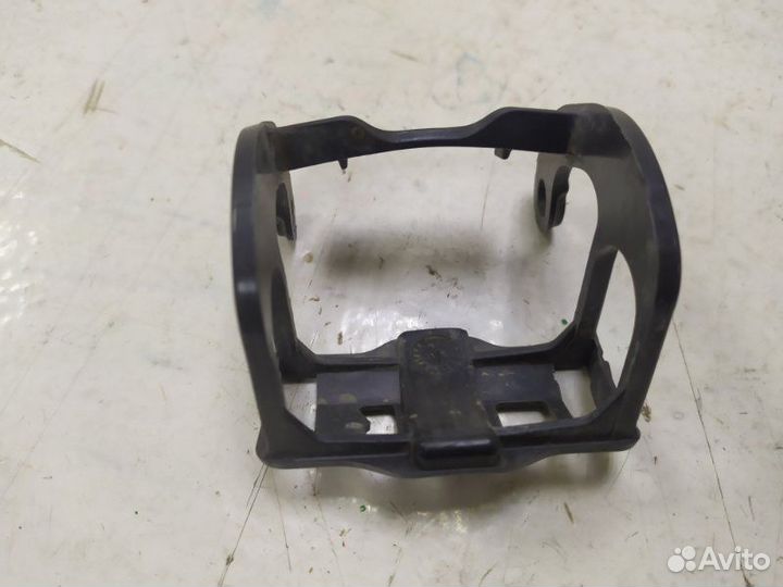 Кронштейн передний правый Bmw 6-Серия F12 2010