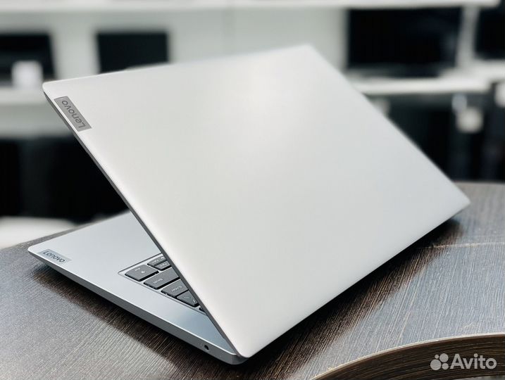 Ноутбук Lenovo 14