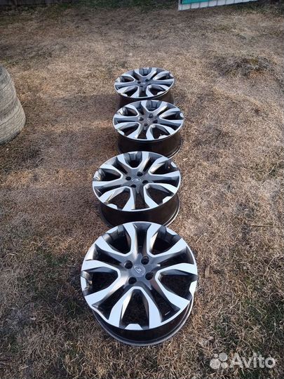 Продам оригинальные диски LADA X-Ray